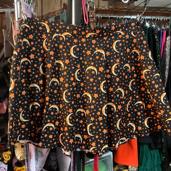 ModCloth Retrolicious skirt skirt 4X/26 plus size moon stars orange black - Picture 2 of 6